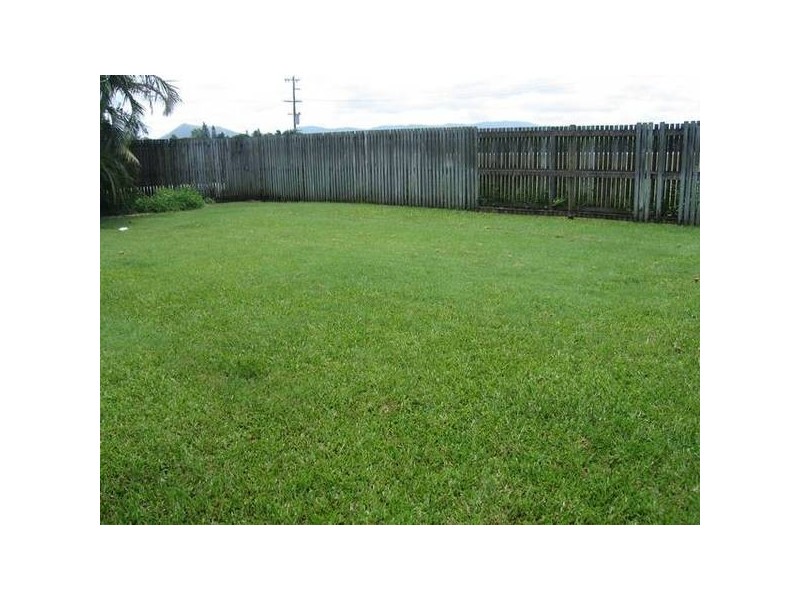 1+2/8 Gardenia Street, Proserpine QLD 4800