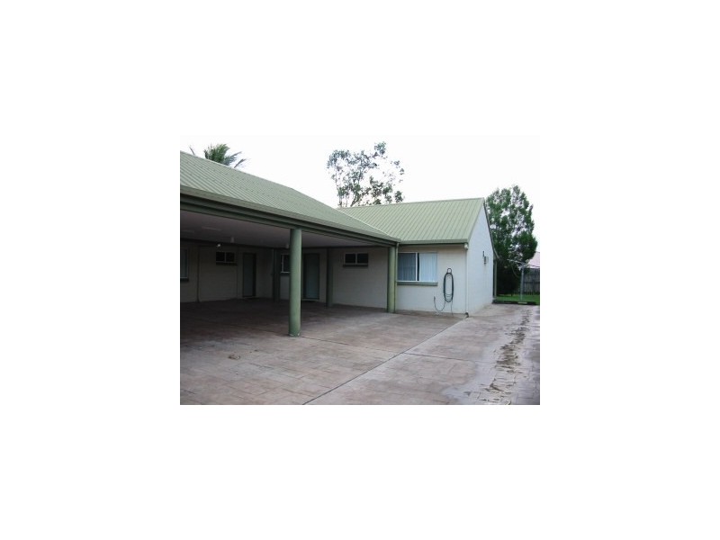 4/4 Jasmine Drive, Proserpine QLD 4800