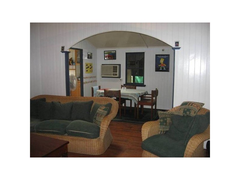 32 Ann Street, Proserpine QLD 4800