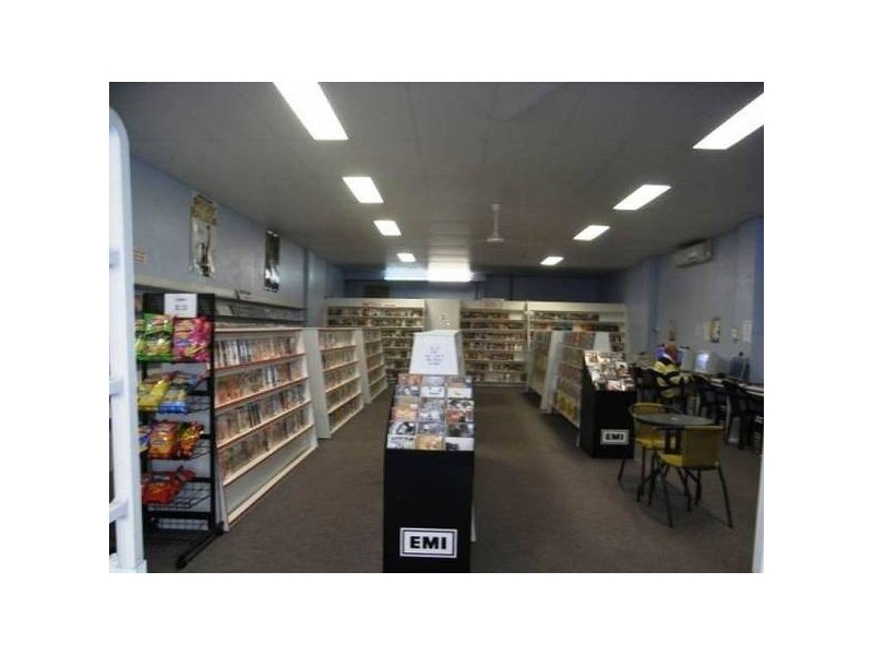 110 Eighth Avenue, Home Hill QLD 4806