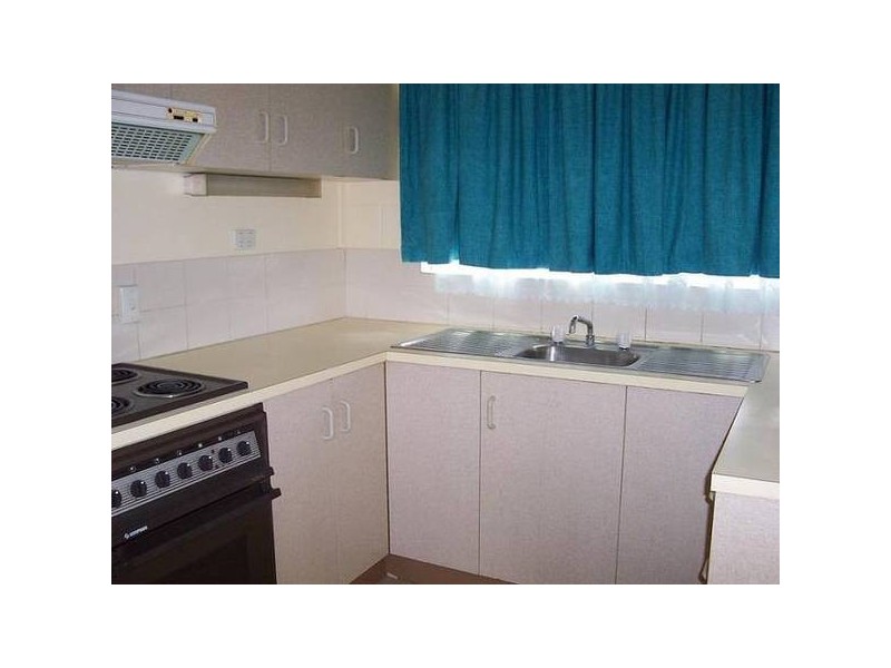 6/2 Florence Street, Proserpine QLD 4800