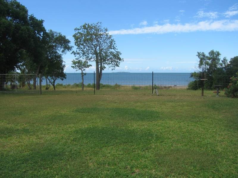 38 Whyte Avenue, Brisk Bay QLD 4805