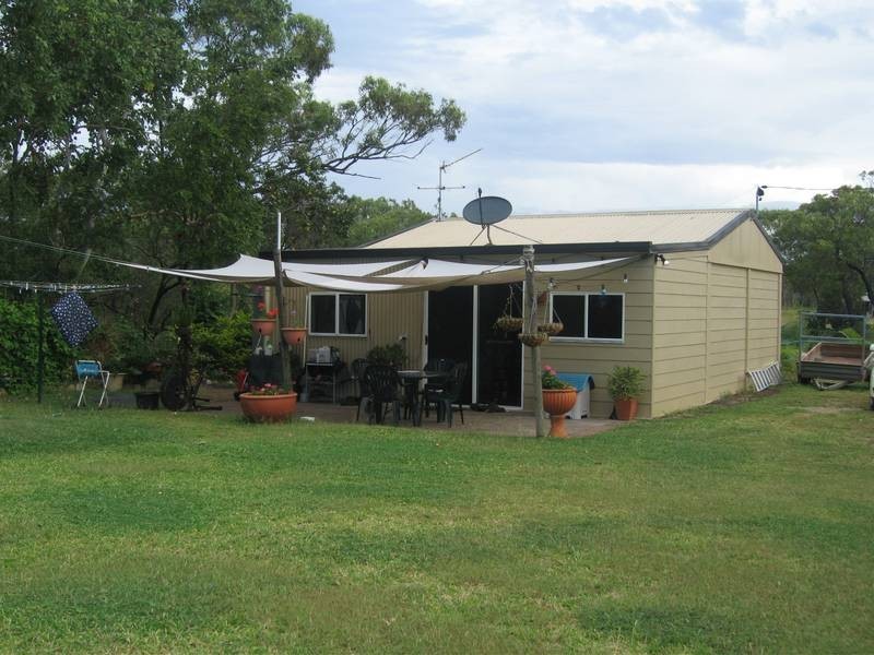 38 Whyte Avenue, Brisk Bay QLD 4805