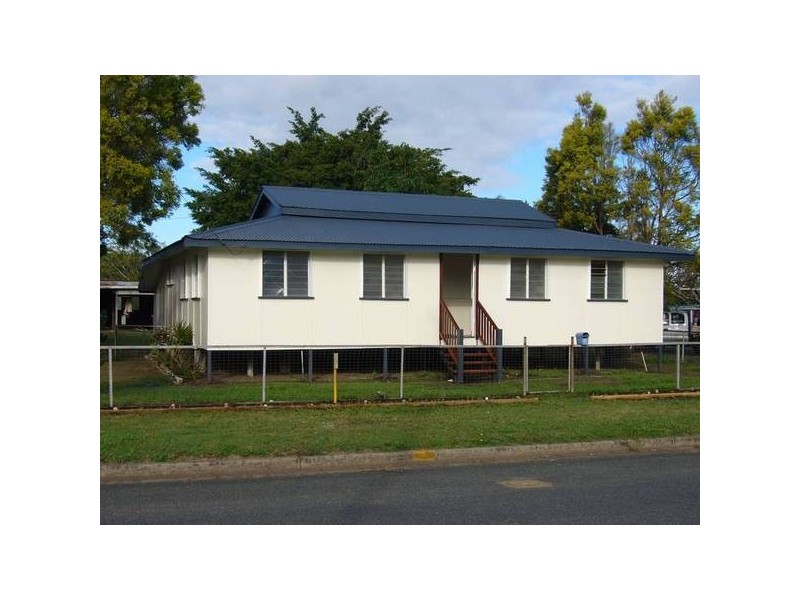 9 Ann Street, Proserpine QLD 4800