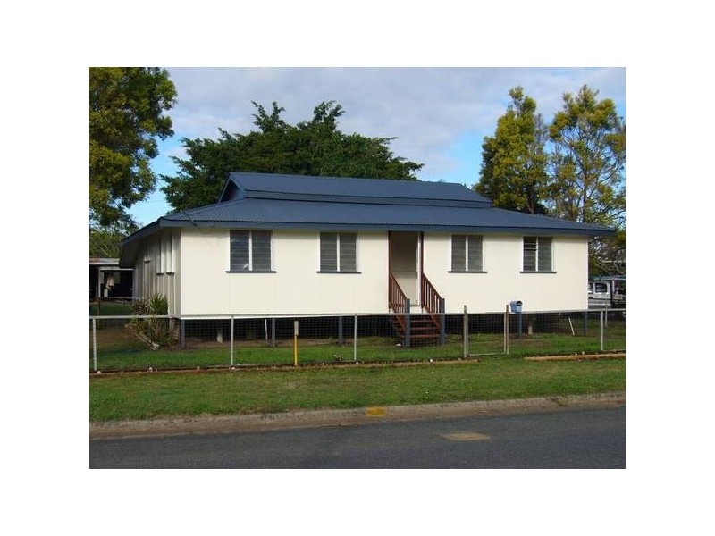 9 Ann Street, Proserpine QLD 4800