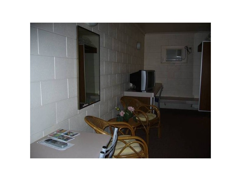 156 Main Street, Proserpine QLD 4800