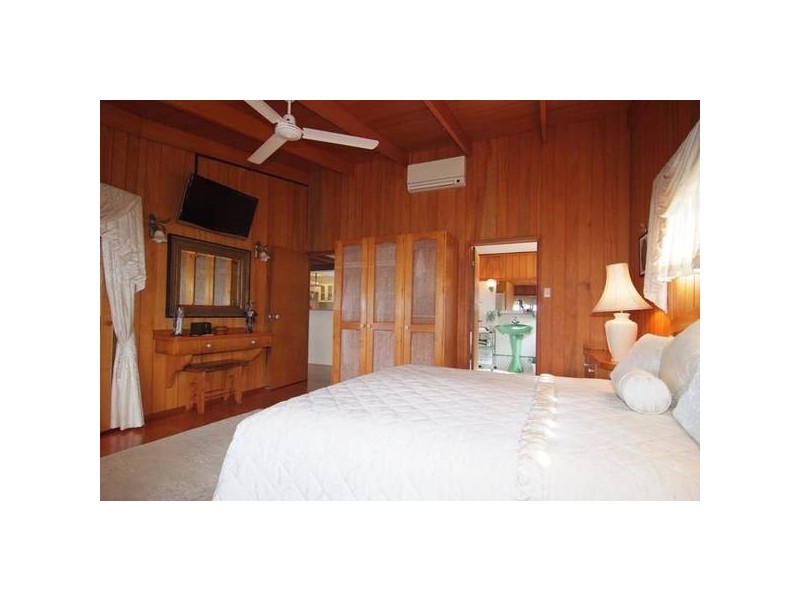 15 Warrain Street, Airlie Beach QLD 4802