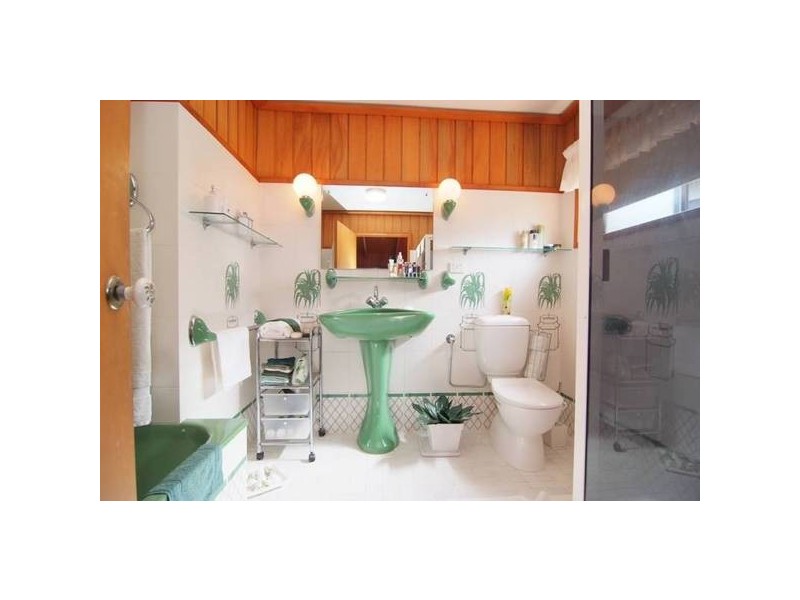 15 Warrain Street, Airlie Beach QLD 4802