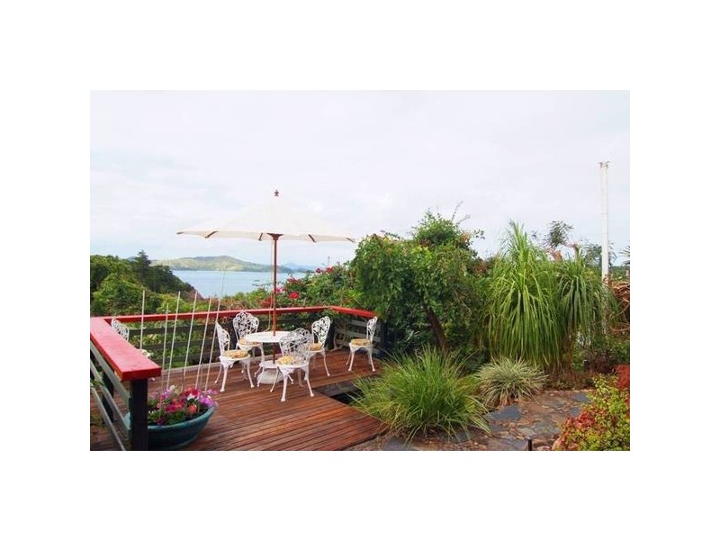 15 Warrain Street, Airlie Beach QLD 4802