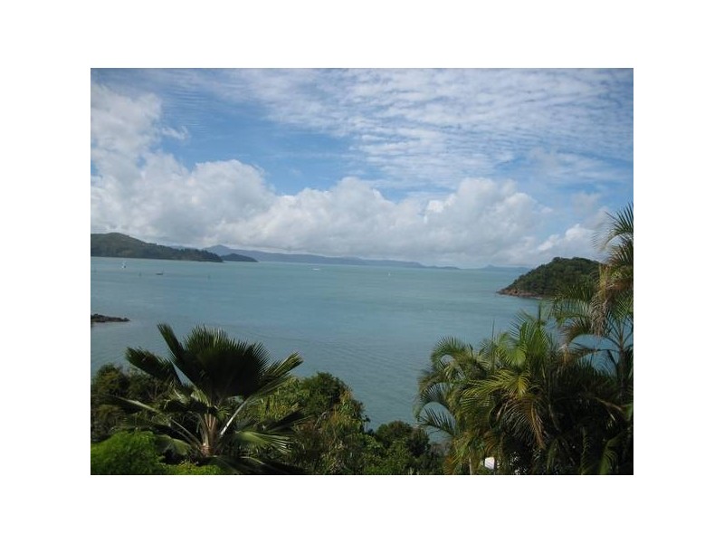 15 Warrain Street, Airlie Beach QLD 4802