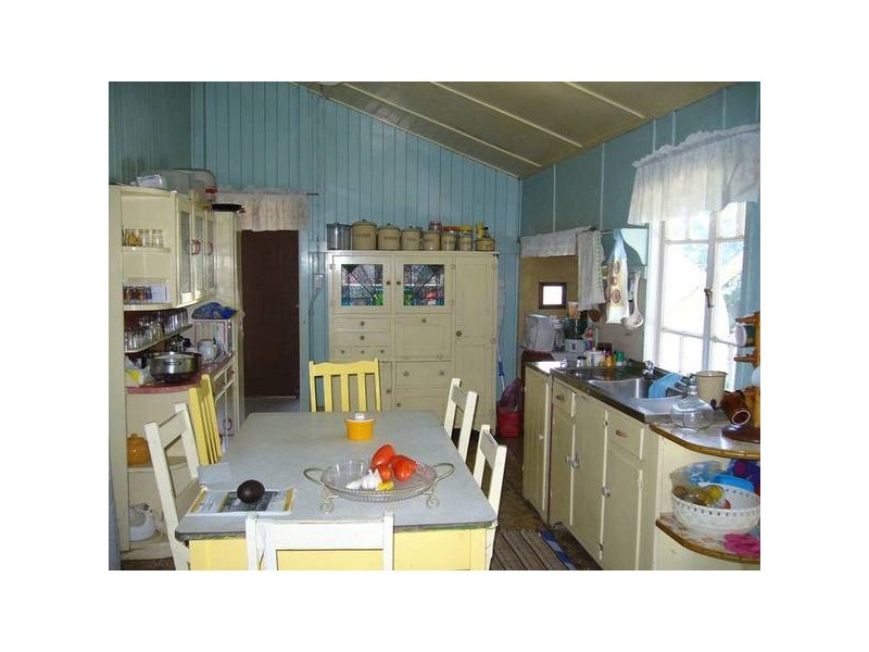17 Ann Street, Proserpine QLD 4800