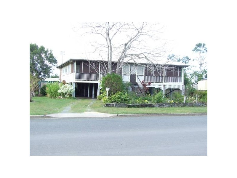 17 Ann Street, Proserpine QLD 4800