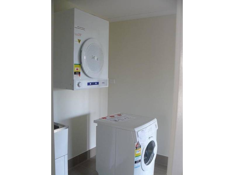 16 Marathon, Proserpine QLD 4800