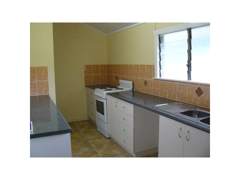 21 Ann Street, Proserpine QLD 4800