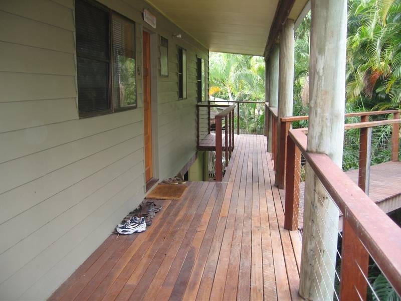 6 Country Road, Cannonvale QLD 4802