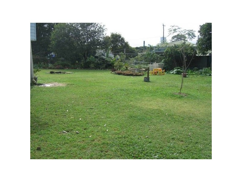 5 Barry Street, Proserpine QLD 4800