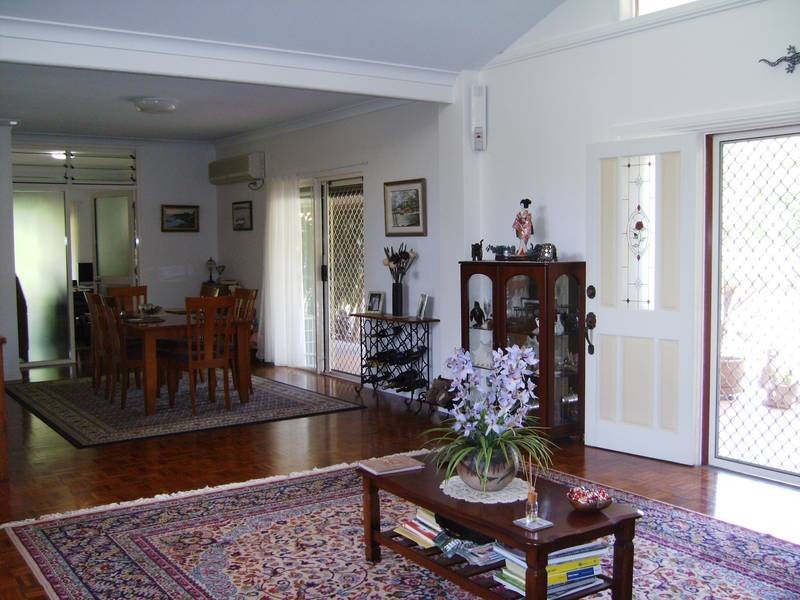 34 Braithwaite Crescent, Cannonvale QLD 4802