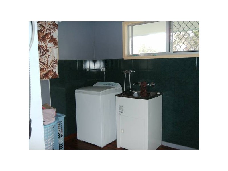 28 Peters Ave, Midge Point QLD 4799