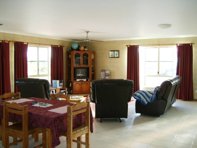 72 Lindeman Drive, Midge Point QLD 4799