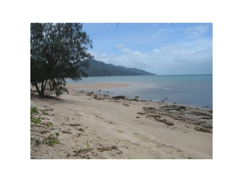 16 Saddleback Road, Hideaway Bay QLD 4800