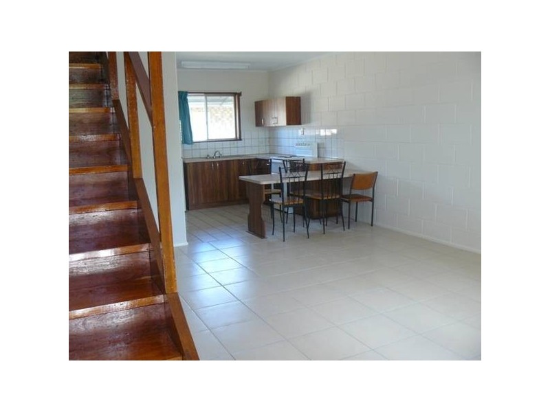 03/02 Florence Street, Proserpine QLD 4800