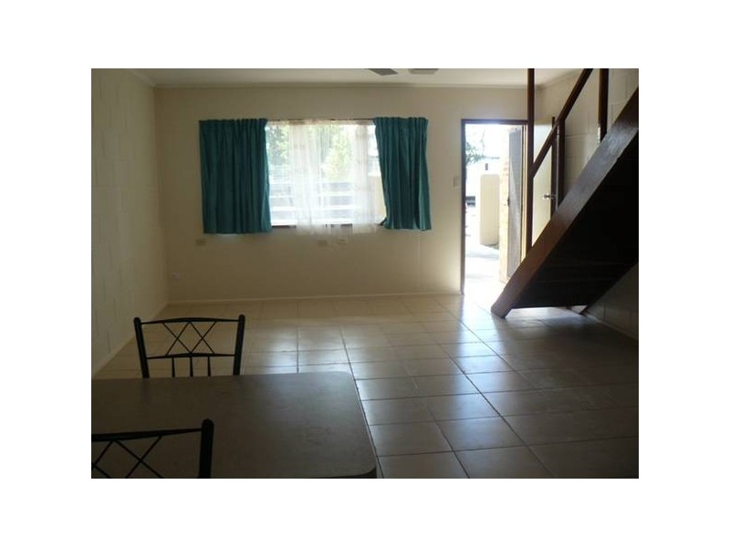 03/02 Florence Street, Proserpine QLD 4800