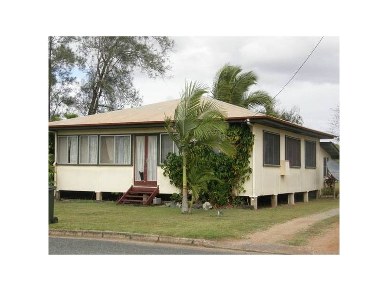 8 Joan Street, Proserpine QLD 4800