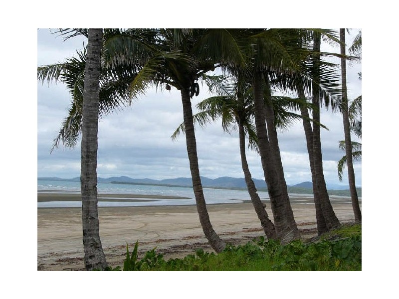 2 Burton Street, Midge Point QLD 4799