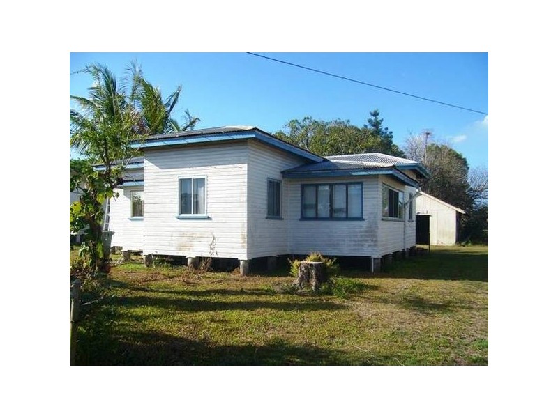 6 Phaff Street, Proserpine QLD 4800