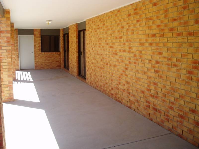 8 Delaney Drive, Miners Rest VIC 3352