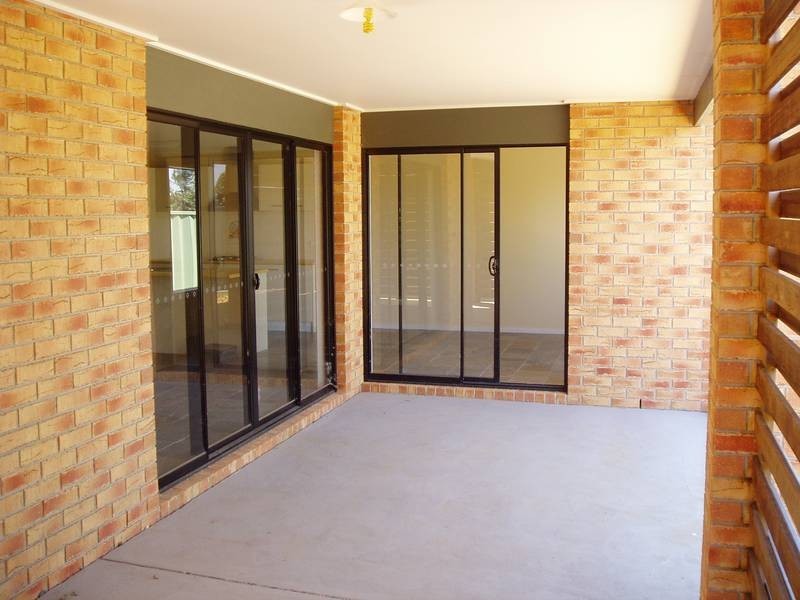 8 Delaney Drive, Miners Rest VIC 3352