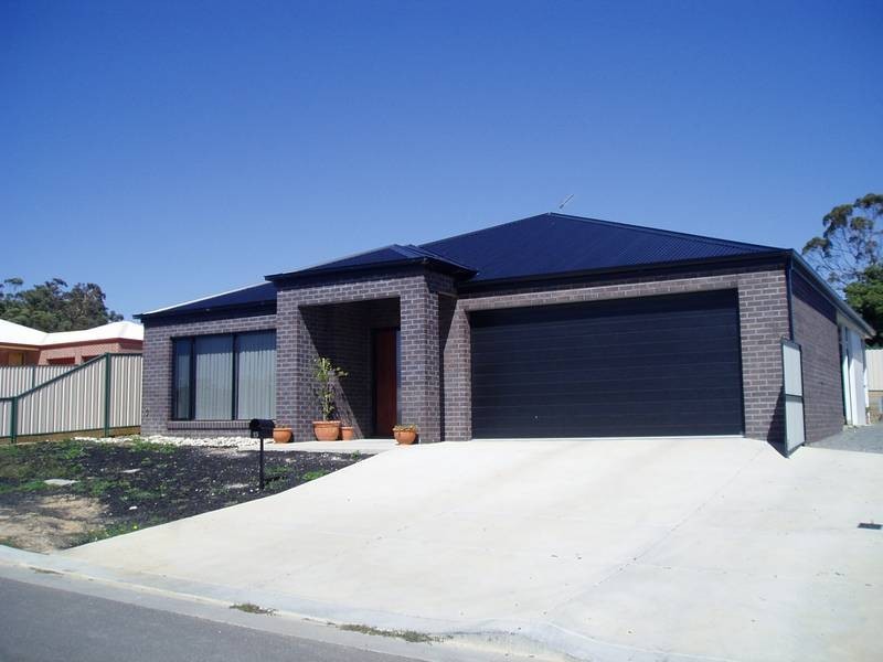 15 Frow court, Canadian VIC 3350