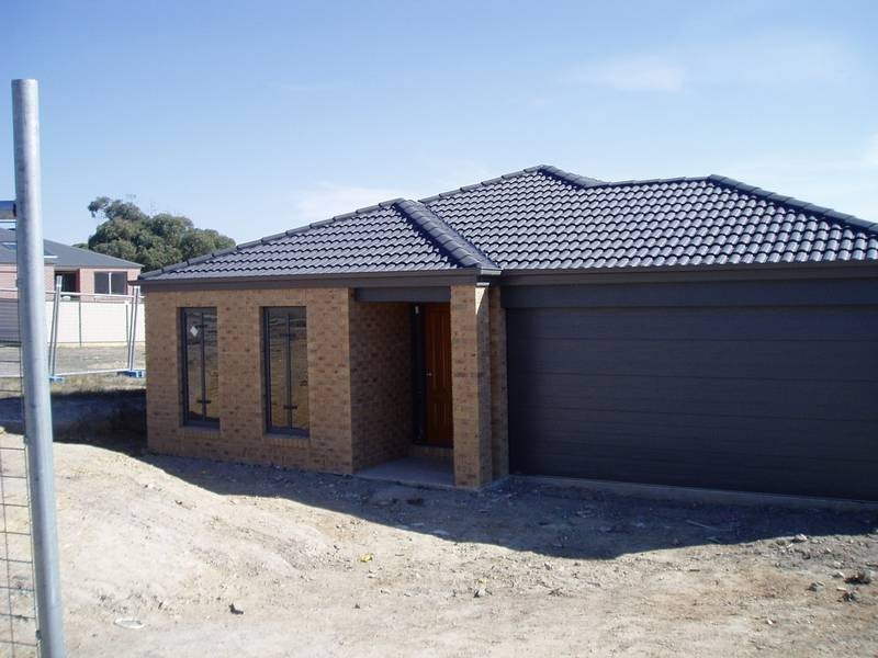 3 Frow Court, Canadian VIC 3350