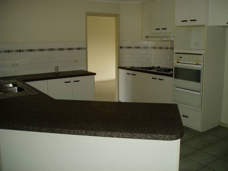 25 Bradby Street, Mount Clear VIC 3350