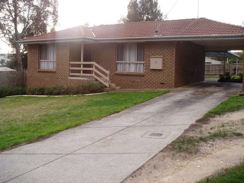 13 Edwardes Street, Black Hill VIC 3350