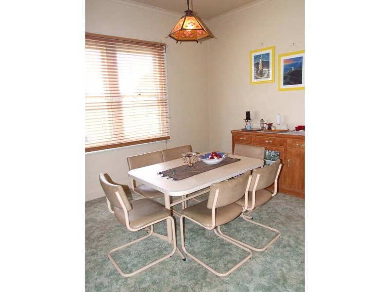 Haddon VIC 3351