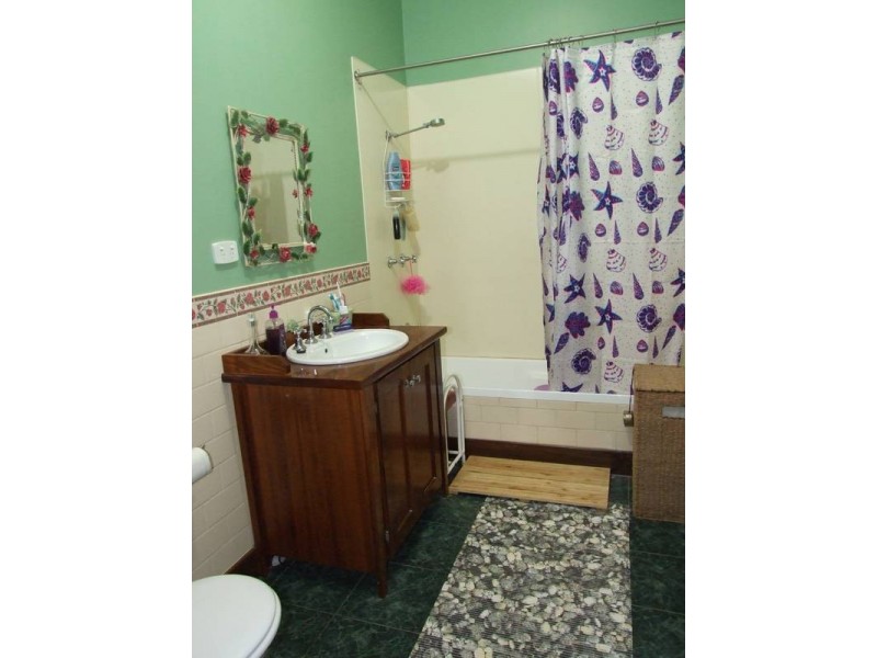 Haddon VIC 3351
