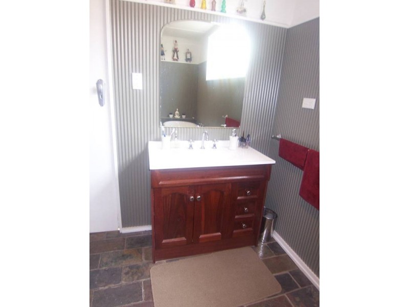 Redan VIC 3350