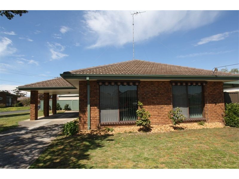 27 Greenhalghs Road, Delacombe VIC 3356