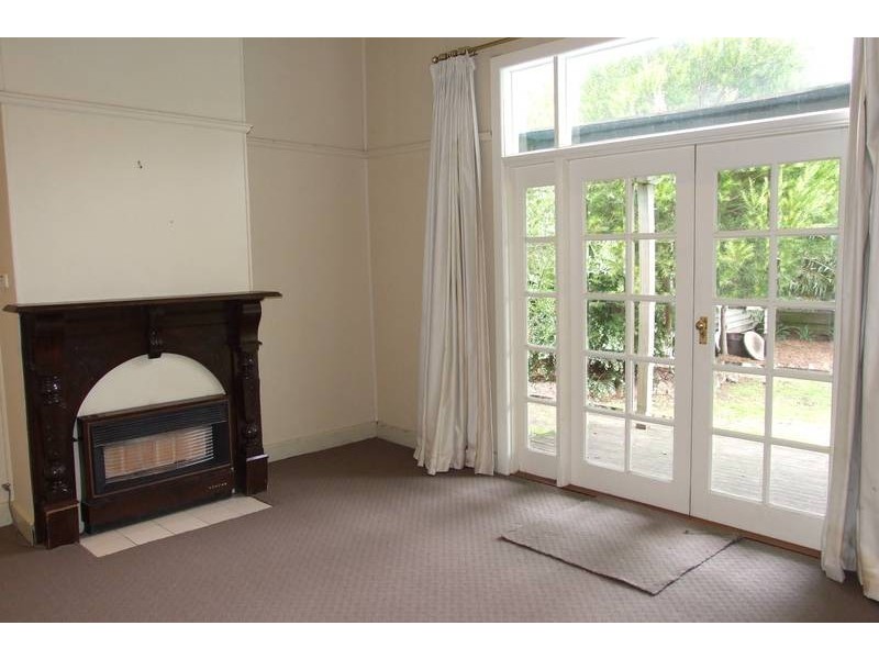 308 – 308A Warrenheip Street, Buninyong VIC 3357