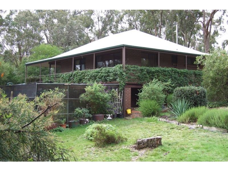 2 Easons Road, Buninyong VIC 3357