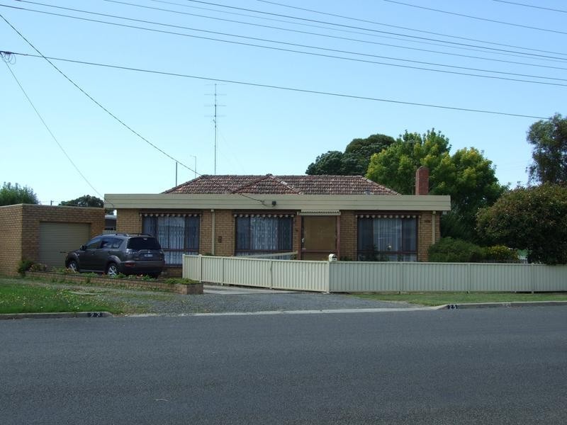 25 Yarrowee Street, Sebastopol VIC 3356