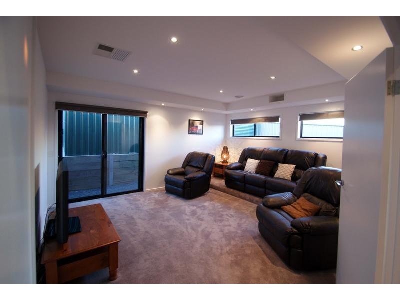 15 Frow Court, Mount Clear VIC 3350