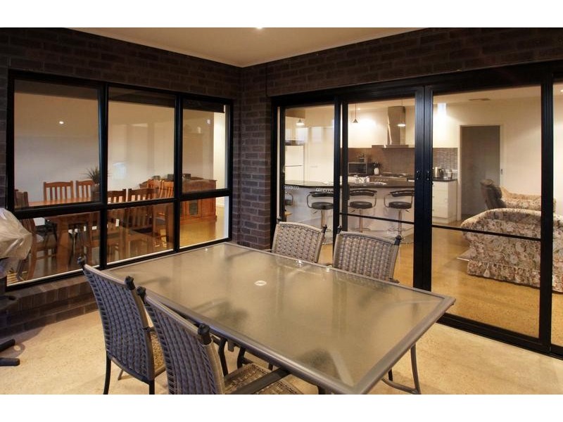 15 Frow Court, Mount Clear VIC 3350