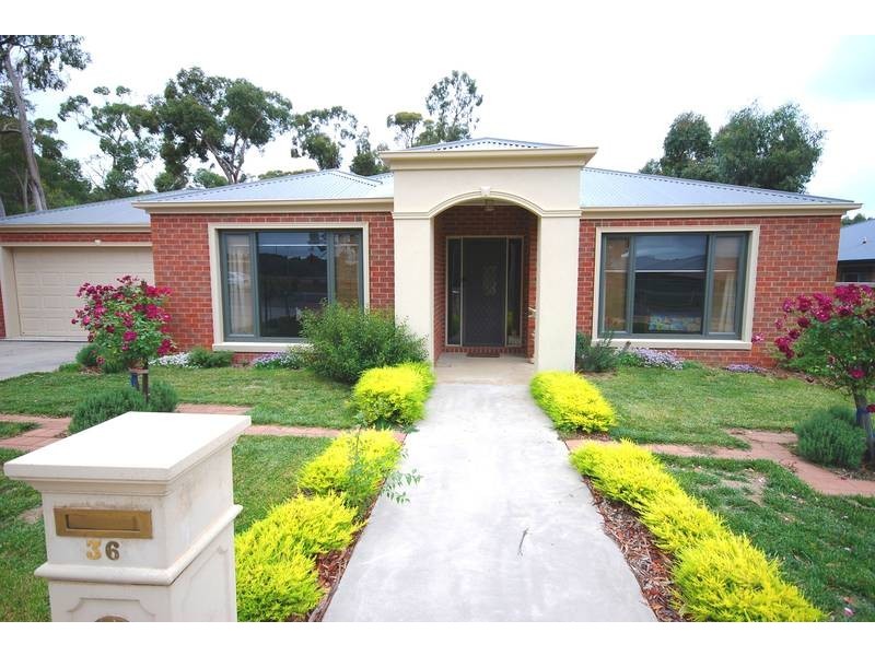 36 Olympic Avenue, Mount Clear VIC 3350