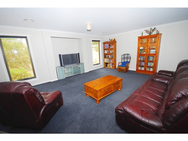 36 Olympic Avenue, Mount Clear VIC 3350