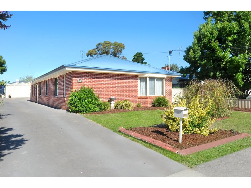 93 Rowlands Street, Sebastopol VIC 3356