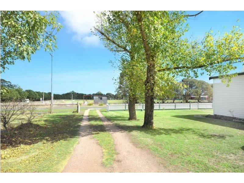 8 Johnson Street, Skipton VIC 3361