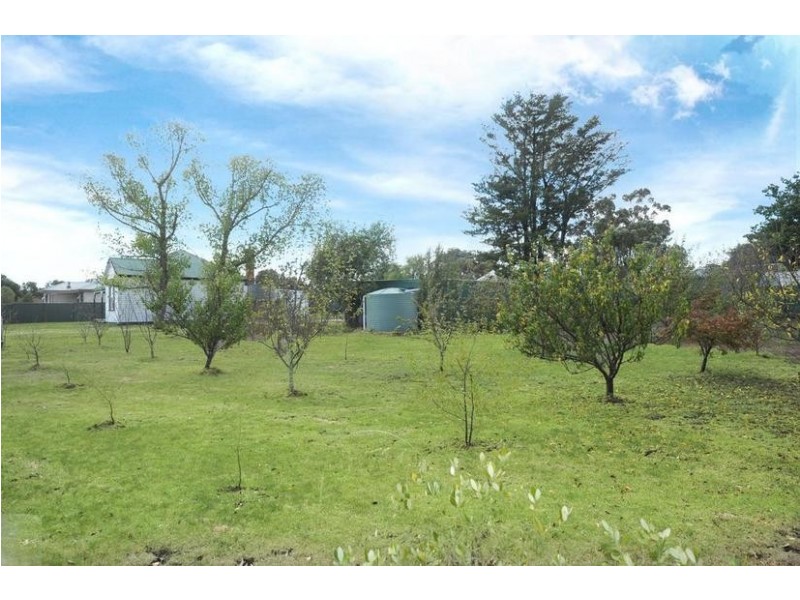 8 Johnson Street, Skipton VIC 3361