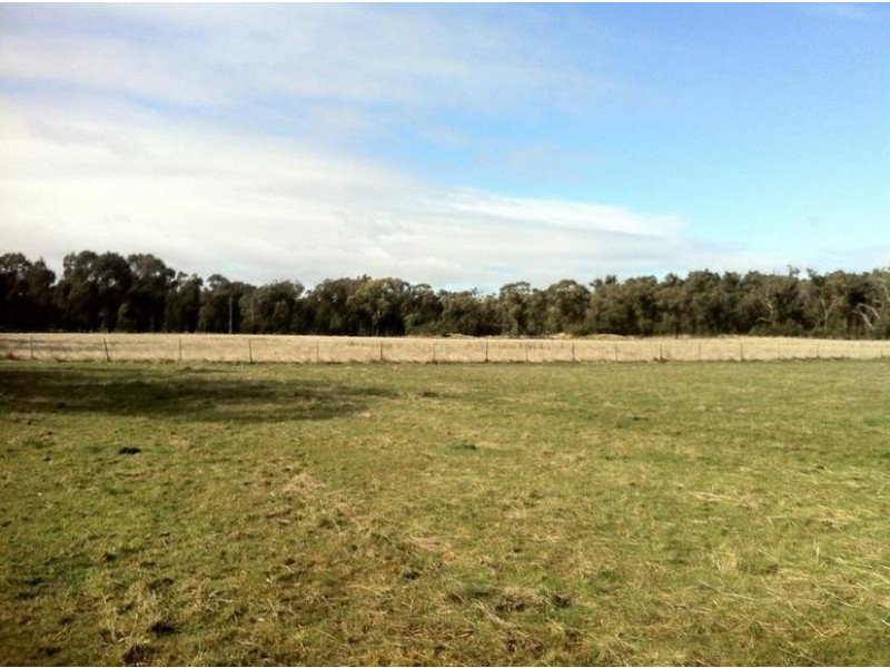 853 Pittong Rd, Snake Valley VIC 3351
